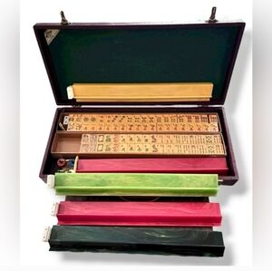 ES LOWE Mah Jong Set Bakelite Tiles With Carrying Case VINTAGE